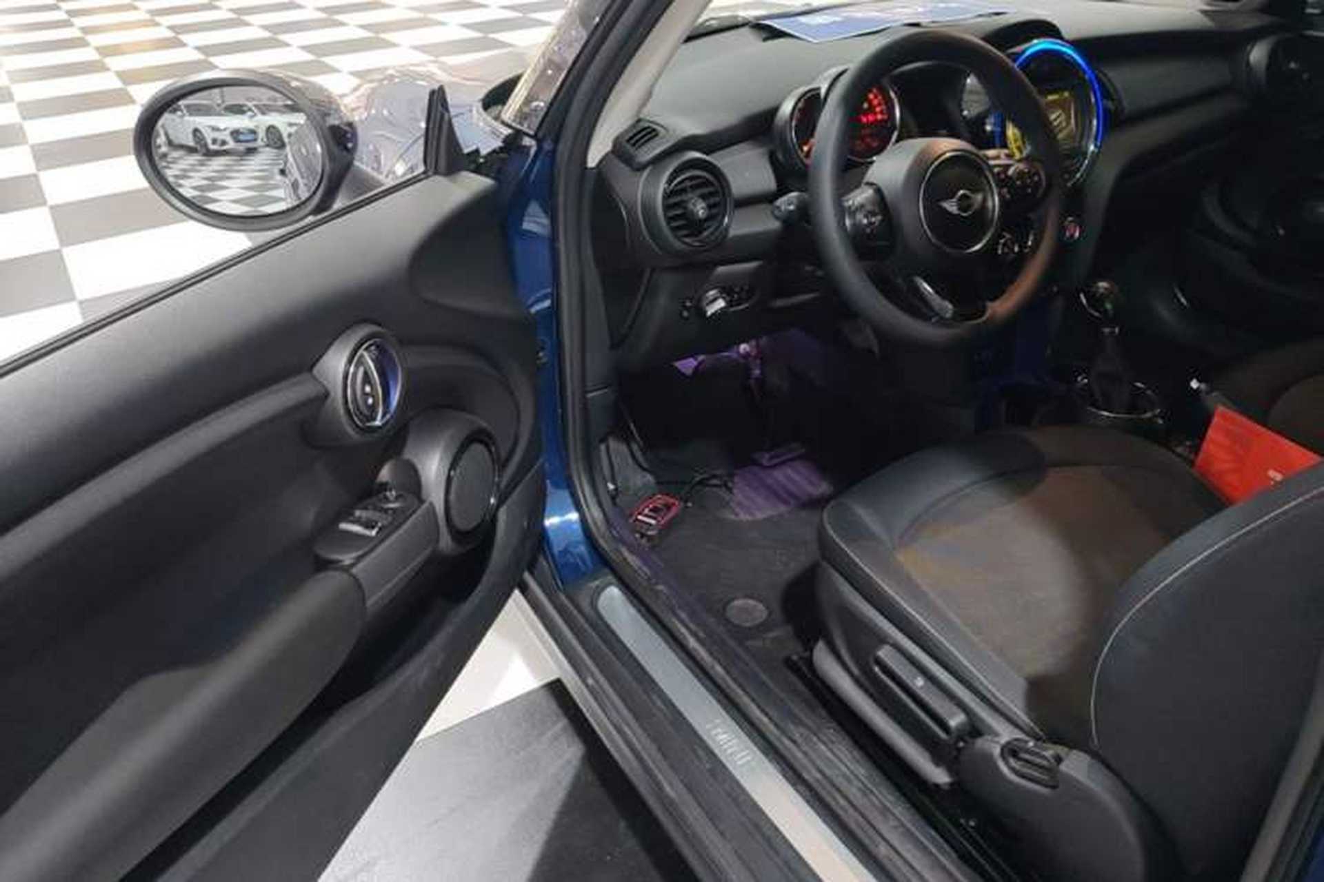 Used MINI 2014 1.5T COOPER Fun Driver Seat