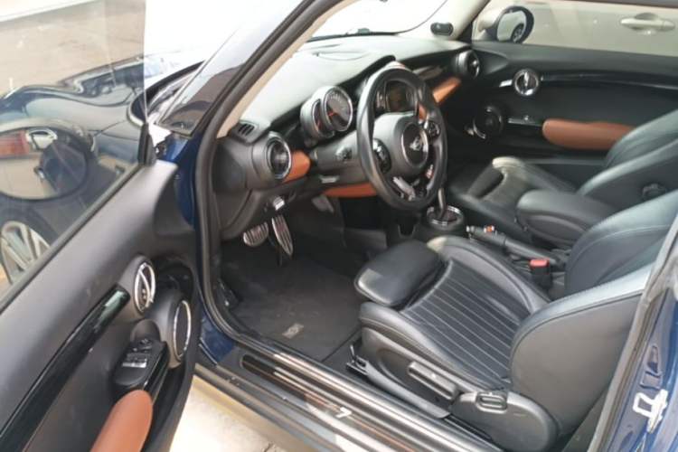 Used MINI 2014 2.0T COOPER S Excitement Driver Seat