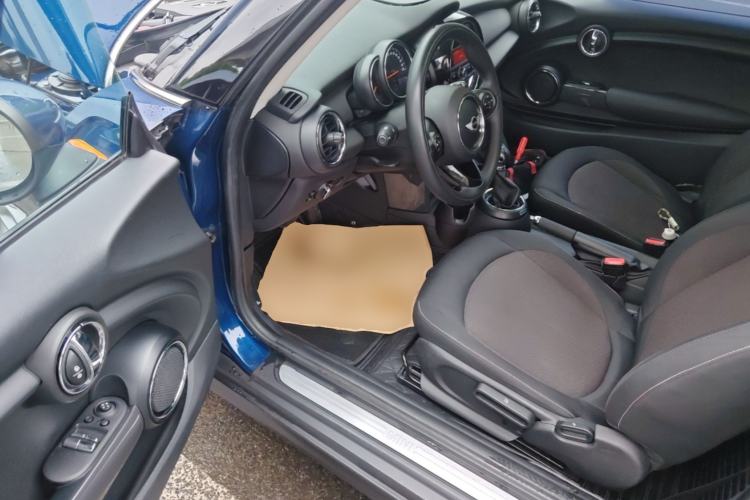 Used MINI 2014 1.2T ONE+ Driver Seat