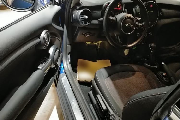 Used MINI 2014 1.5T COOPER Fun Driver Seat