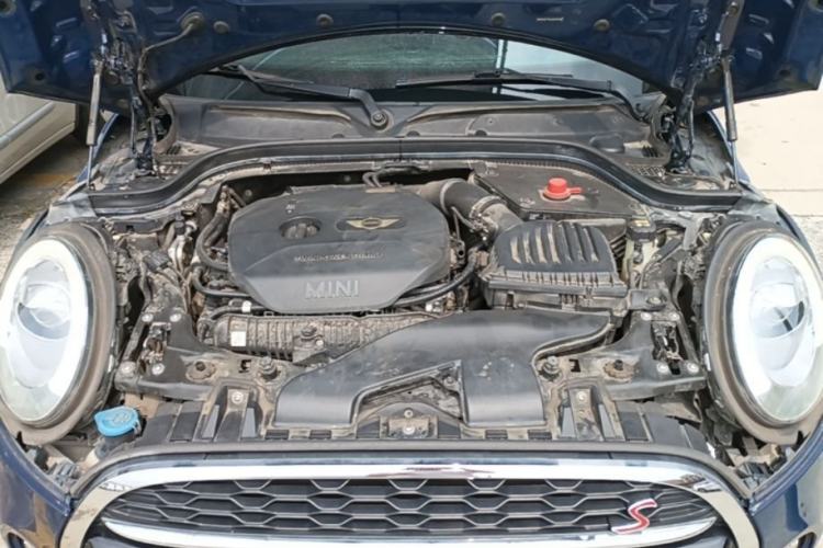 Used MINI 2014 2.0T COOPER S Excitement Engine Bay