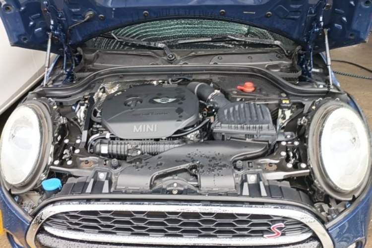 Used MINI 2014 2.0T COOPER S Fun Engine Bay