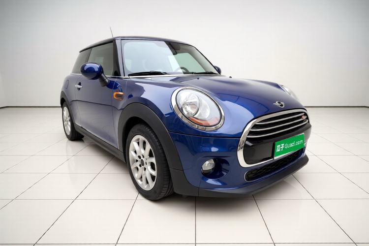 Used MINI 2014 1.2T ONE+ Front Right 45 Deg