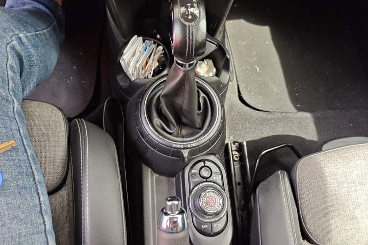 Used MINI 2014 1.5T COOPER Excitement Gear Lever