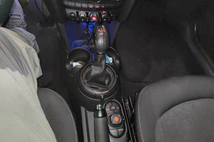 Used MINI 2014 1.5T COOPER Fun Gear Lever