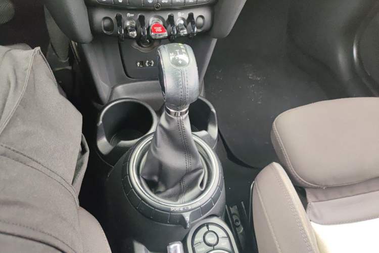Used MINI 2014 1.5T COOPER Fun Gear Lever