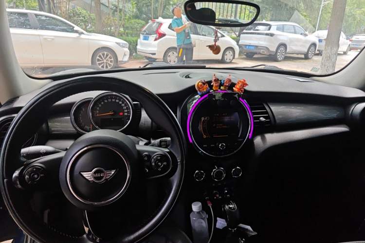 Used MINI 2014 1.5T COOPER Fun Headliner