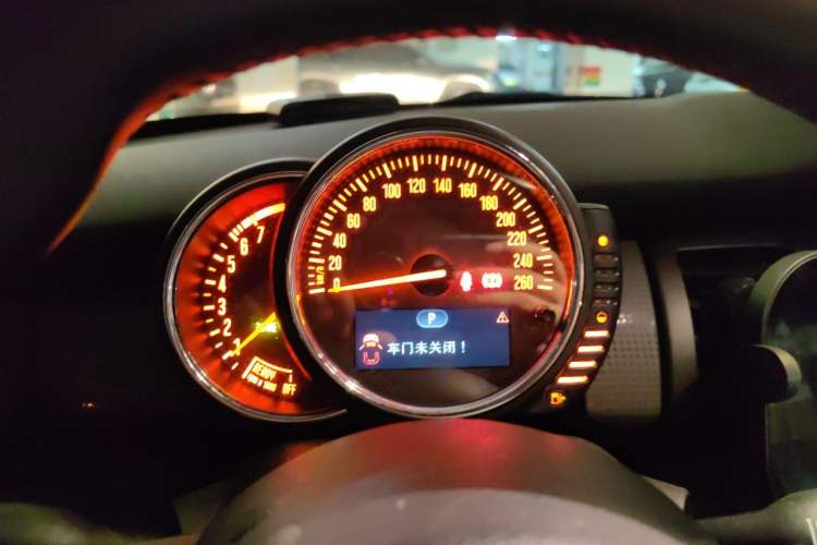 Used MINI 2014 1.5T COOPER Fun Instrument Cluster