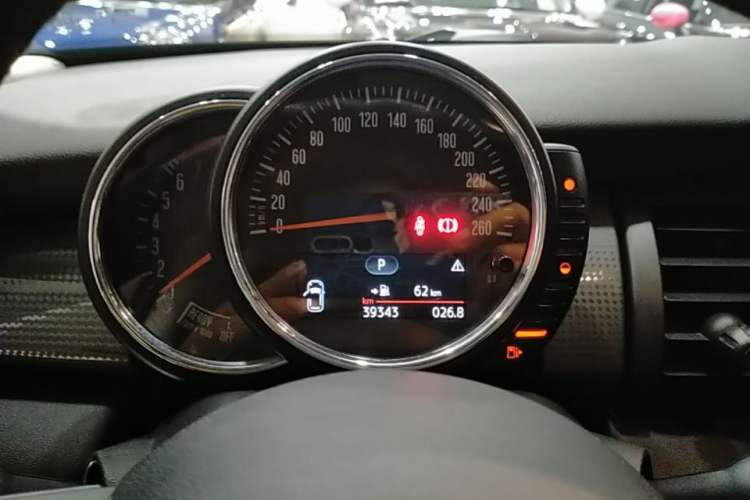 Used MINI 2014 1.5T COOPER Fun Instrument Cluster