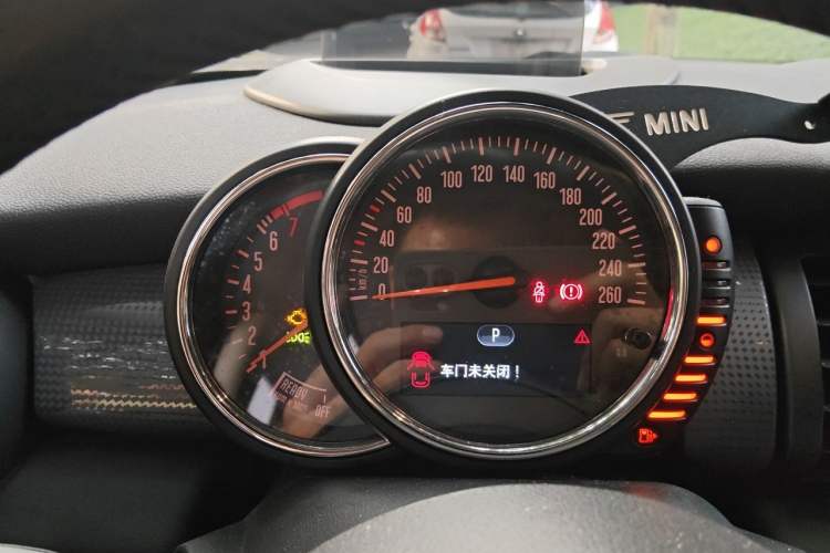 Used MINI 2014 1.5T COOPER Excitement Instrument Cluster
