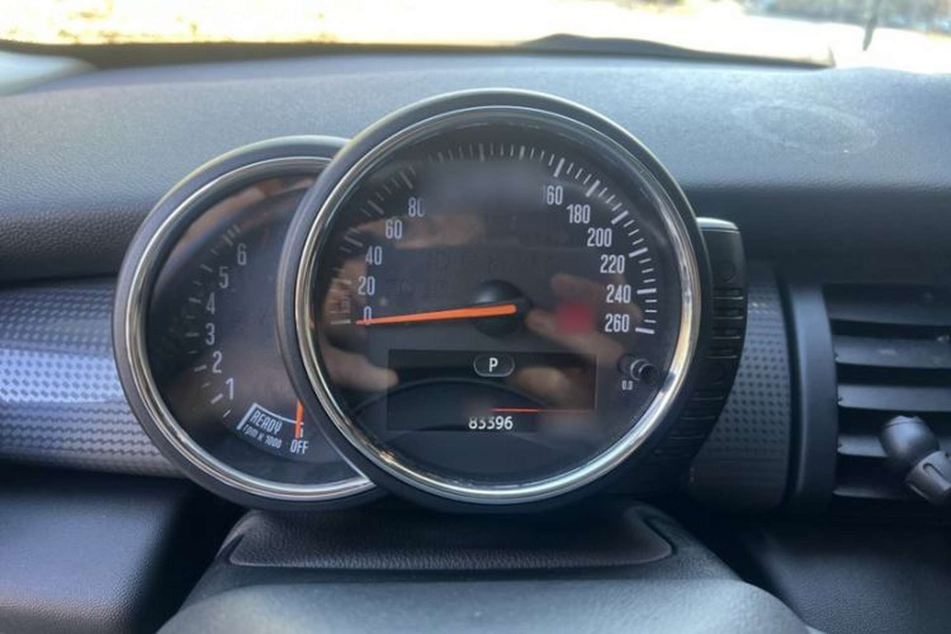 Used MINI 2014 1.5T COOPER Fun Interior 4