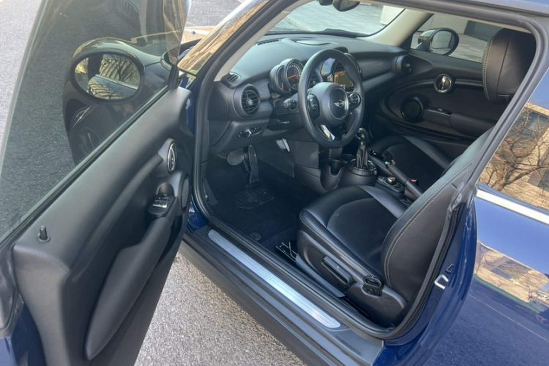 Used MINI 2014 1.5T COOPER Fun Interior 6