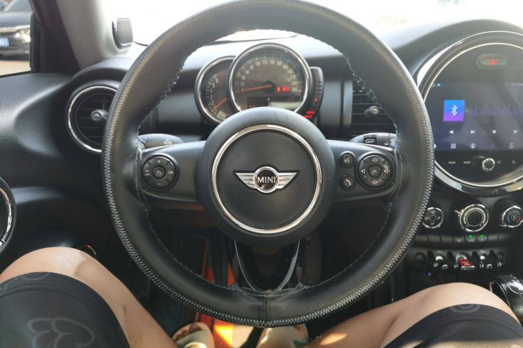 Used MINI 2014 1.2T ONE+ Interior 7