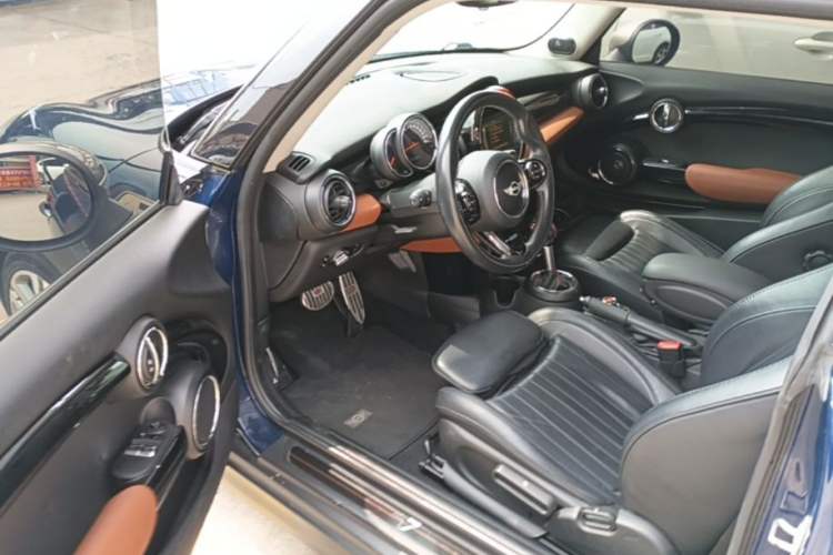 Used MINI 2014 2.0T COOPER S Excitement Left Front Seat