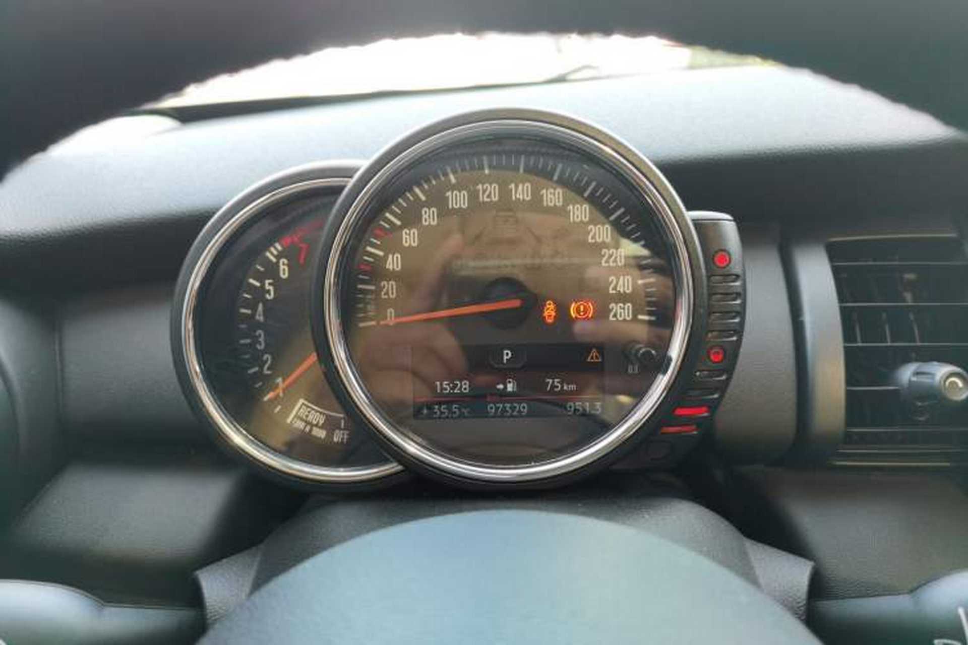 Used MINI 2014 1.2T ONE+ Odometer Close Up