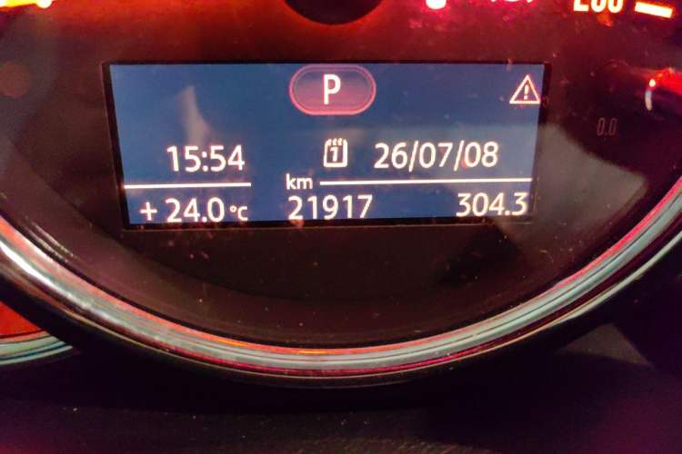 Used MINI 2014 1.5T COOPER Fun Odometer Close Up