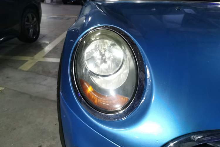 Used MINI 2014 1.5T COOPER Fun Right Front Headlight