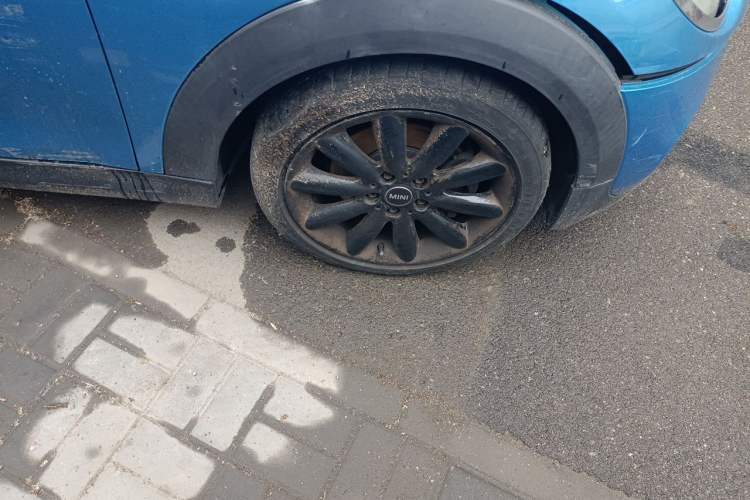 Used MINI 2014 2.0T COOPER S Fun Right Front Wheel Hub