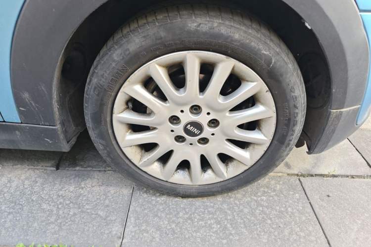Used MINI 2014 1.2T ONE+ Right Front Wheel Hub