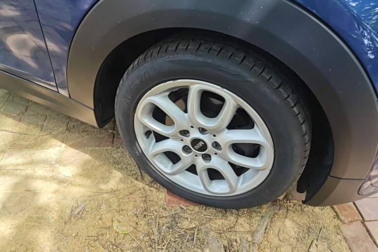 Used MINI 2014 1.5T COOPER Fun Right Front Wheel Hub