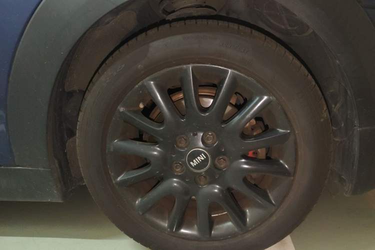 Used MINI 2014 1.5T COOPER Fun Right Front Wheel Hub