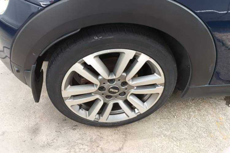 Used MINI 2014 2.0T COOPER S Excitement Right Rear Wheel Hub
