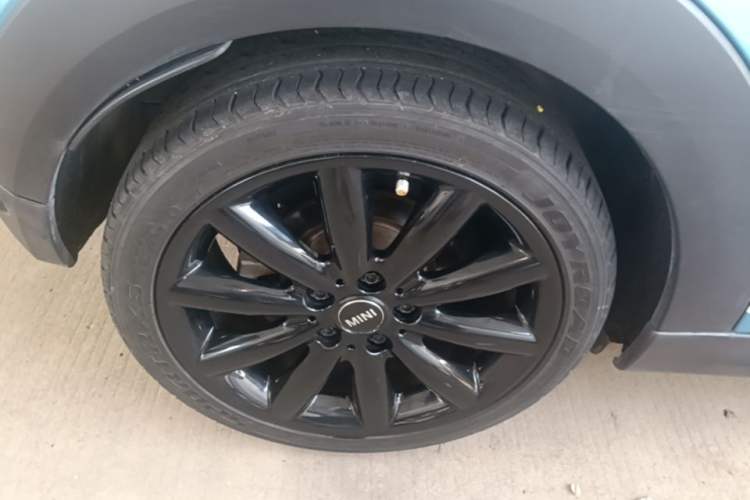 Used MINI 2014 2.0T COOPER S Fun Right Rear Wheel Hub