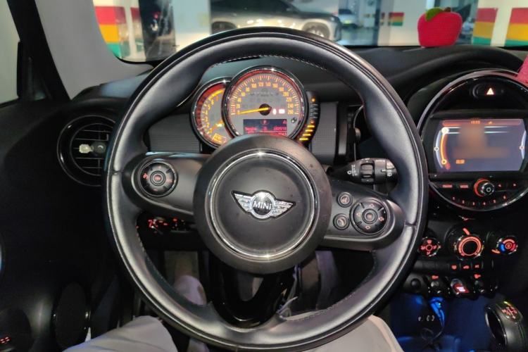 Used MINI 2014 1.5T COOPER Fun Steering Wheel