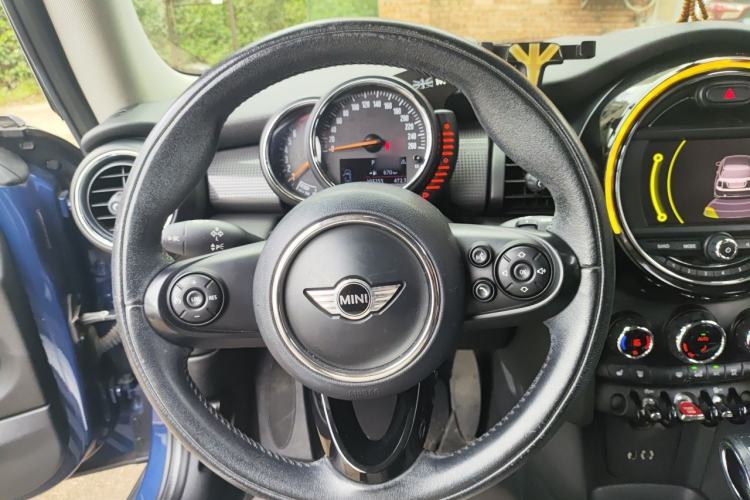 Used MINI 2014 1.5T COOPER Fun Steering Wheel