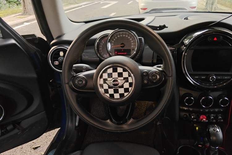 Used MINI 2014 1.5T COOPER Excitement Steering Wheel