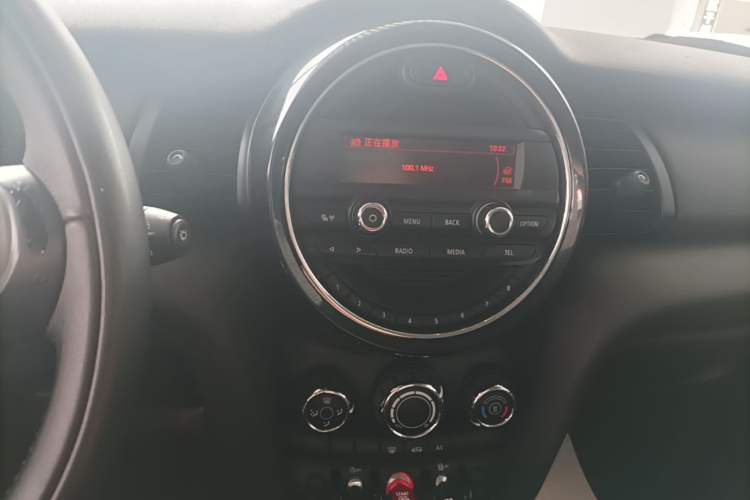 Used MINI 2014 1.2T ONE Audio And AC Panel
