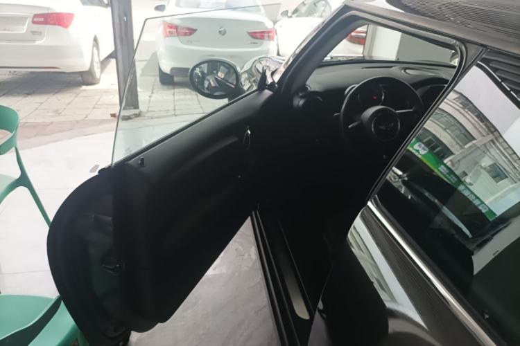 Used MINI 2014 1.2T ONE Driver Seat