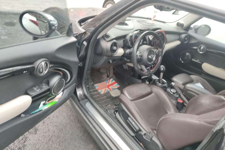 Used MINI 2014 2.0T COOPER S Excitement Driver Seat