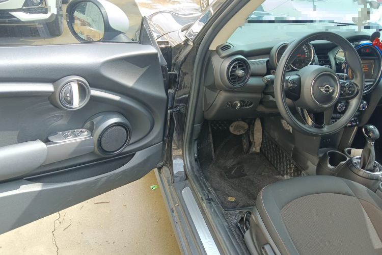 Used MINI 2014 1.5T COOPER Fun Driver Seat