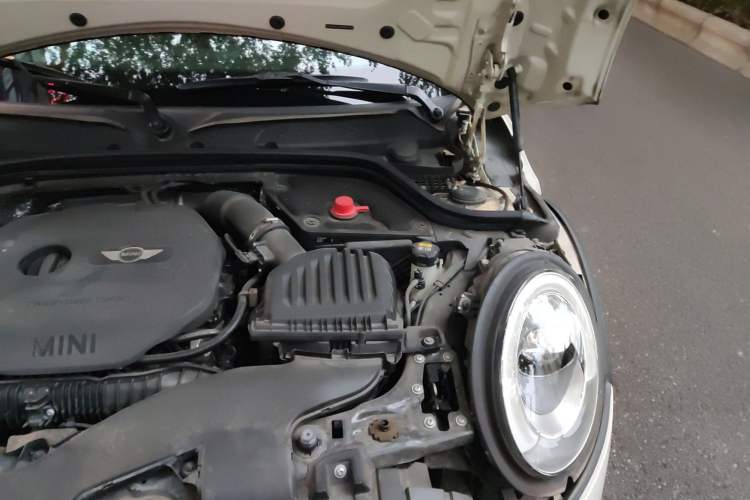 Used MINI 2014 2.0T COOPER S Fun Engine Bay Left