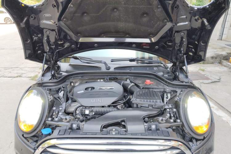 Used MINI 2014 1.2T ONE+ Engine Bay