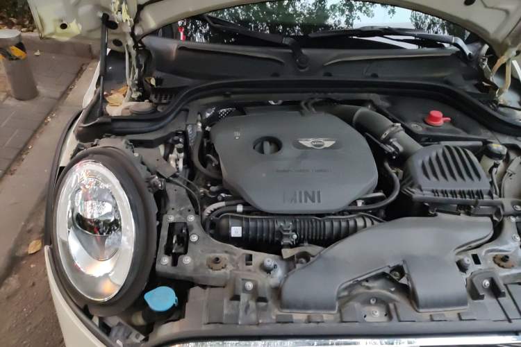 Used MINI 2014 2.0T COOPER S Fun Engine Bay Right