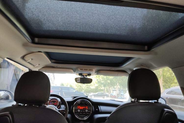 Used MINI 2014 1.2T ONE+ Headliner