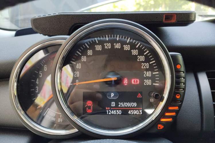 Used MINI 2014 1.2T ONE+ Instrument Cluster