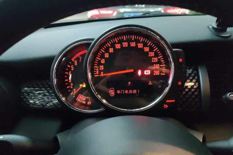 Used MINI 2014 2.0T COOPER S Fun Instrument Cluster