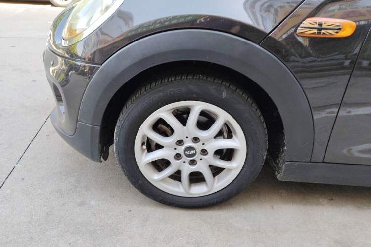 Used MINI 2014 1.2T ONE+ Left Front Wheel Hub
