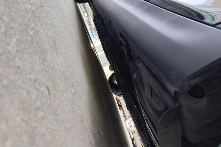 Used MINI 2014 1.2T ONE+ Left Side Sill