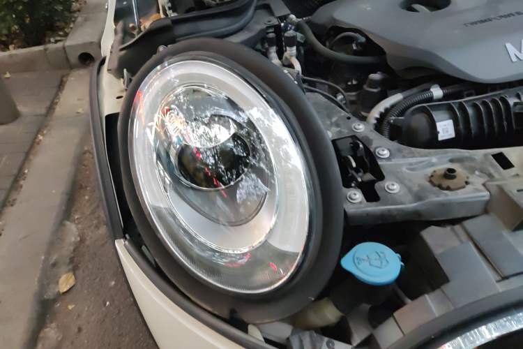 Used MINI 2014 2.0T COOPER S Fun Right Front Headlight