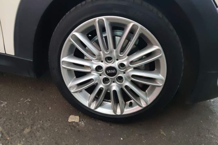 Used MINI 2014 2.0T COOPER S Fun Right Front Wheel Hub
