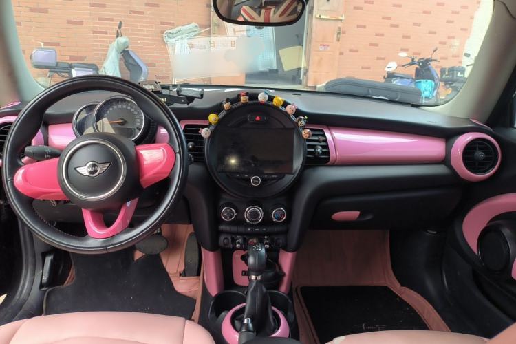 Used MINI 2014 1.2T ONE Center Console