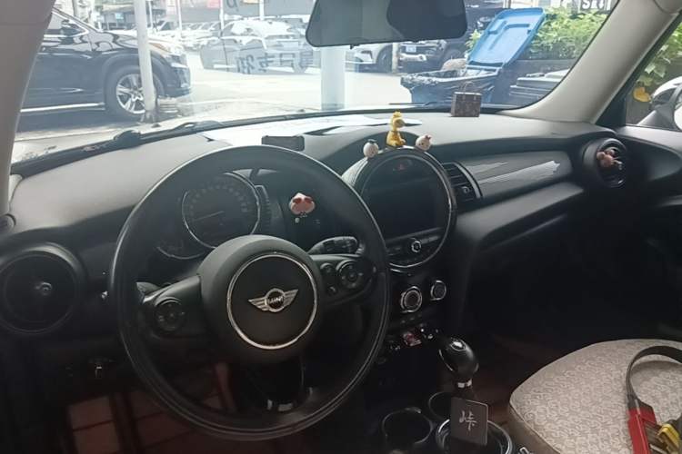 Used MINI 2014 1.5T COOPER Fun Center Console
