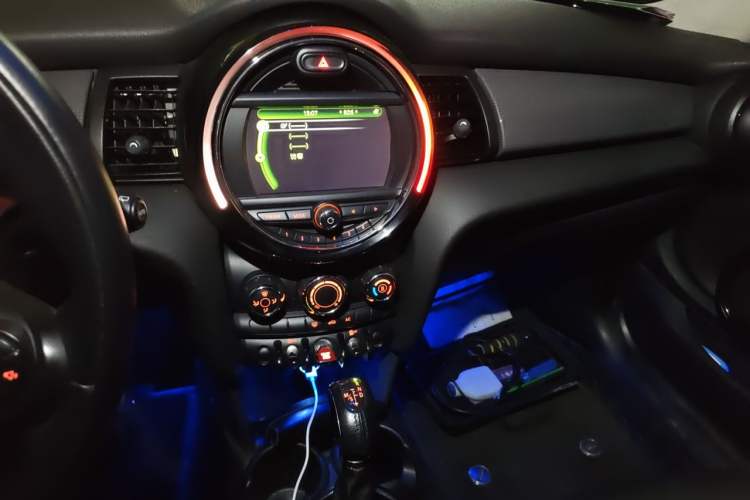 Used MINI 2014 1.5T COOPER Fun Audio And AC Panel
