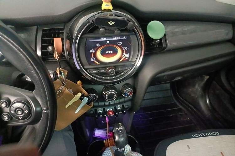 Used MINI 2014 1.5T COOPER Fun Audio And AC Panel