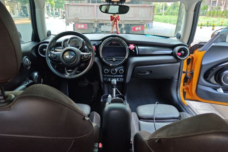 Used MINI 2014 2.0T COOPER S Excitement Center Console