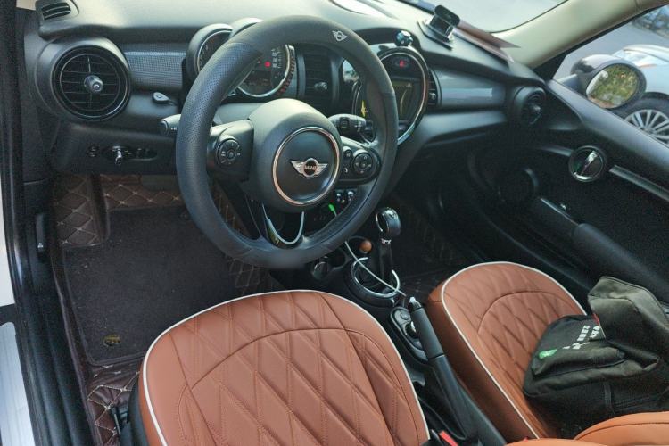 Used MINI 2014 1.5T COOPER Fun Center Console